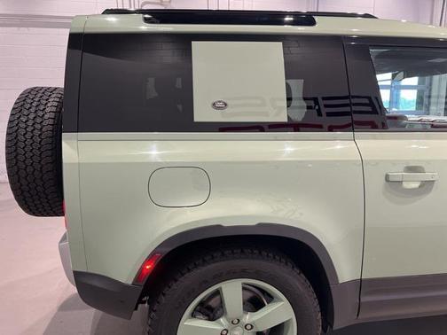 2023 Land Rover Defender 90 75th Edition