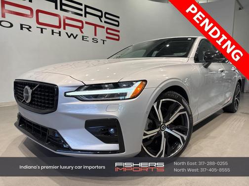 2023 Volvo S60 B5 Plus Dark Theme