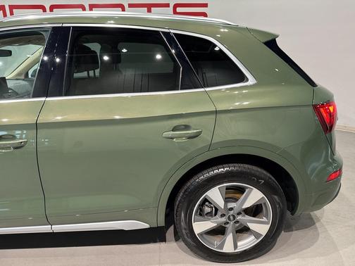 2024 Audi Q5 40 Premium Plus