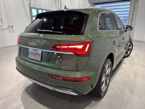 2024 Audi Q5 40 Premium Plus