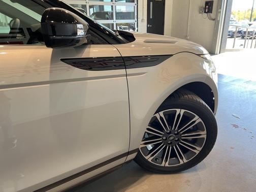 2024 Land Rover Range Rover Evoque Dynamic SE