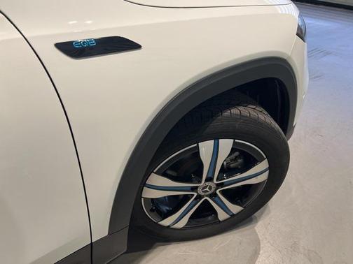 2022 Mercedes-Benz EQB 300 4MATIC