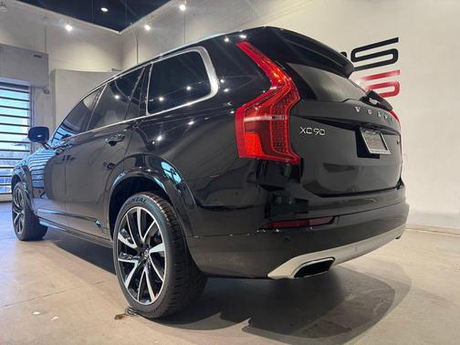 Onyx Black Metallic 2020 Volvo XC90 T6 Momentum