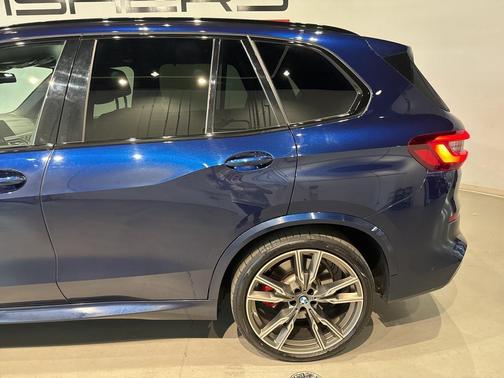 2021 BMW X5 M50i