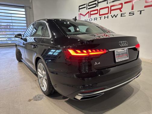 2024 Audi A4 45 S line Premium Plus