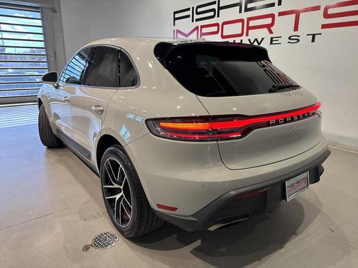 2023 Porsche Macan T