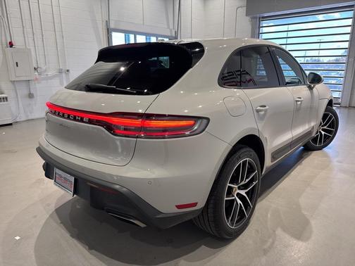 2023 Porsche Macan T