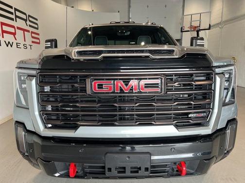 2024 GMC Sierra 2500 AT4