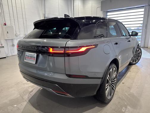 2025 Land Rover Range Rover Velar P400 Dynamic SE