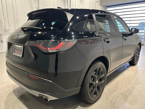 Crystal Black Pearl 2024 Honda HR-V AWD Sport