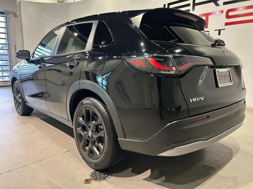 Crystal Black Pearl 2024 Honda HR-V AWD Sport