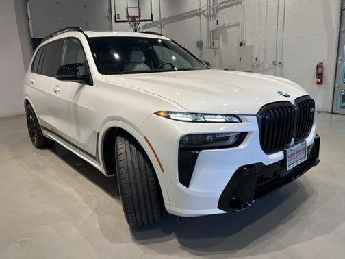 2024 BMW X7 M60i