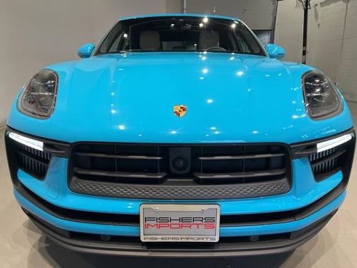 2023 Porsche Macan Base