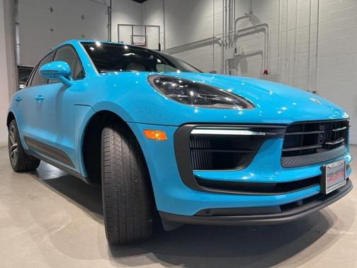 2023 Porsche Macan Base