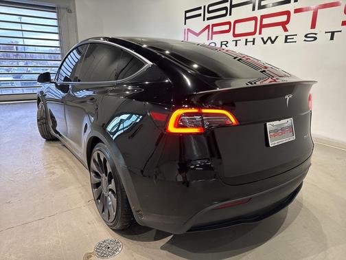 2022 Tesla Model Y Performance Dual Motor All-Wheel Drive