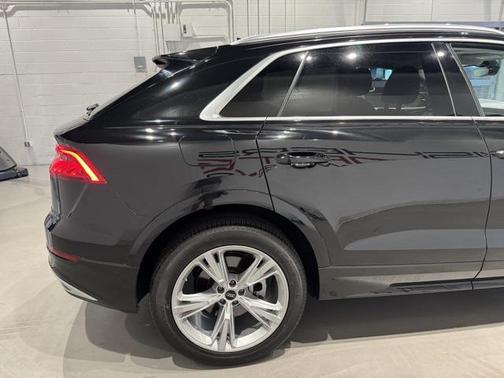 2022 Audi Q8 55 Premium Plus
