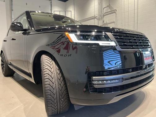 2023 Land Rover Range Rover P530 SE
