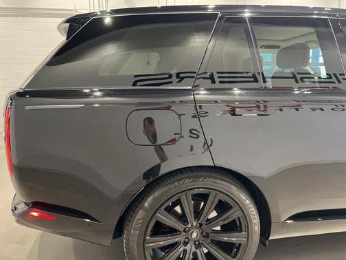 2023 Land Rover Range Rover P530 SE