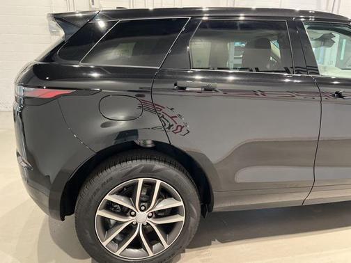 2025 Land Rover Range Rover Evoque Core S