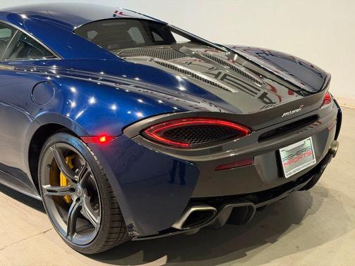 2016 McLaren 570S Base