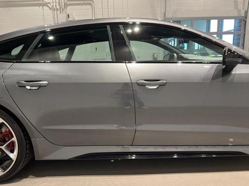2025 Audi RS 7 4.0T Performance