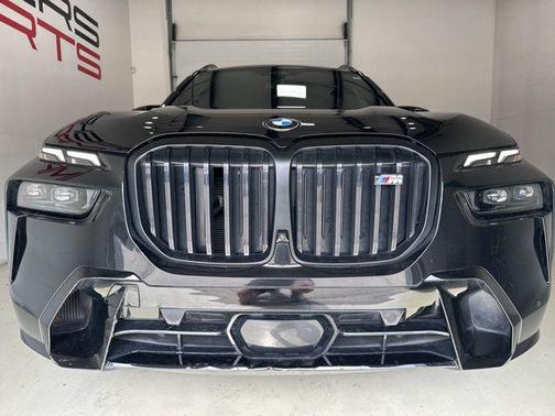 2024 BMW X7 M60i