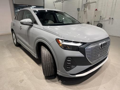 2022 Audi e-tron Premium