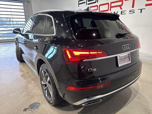 2023 Audi Q5 45 S line Premium