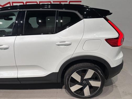 2024 Volvo XC40 Recharge Pure Electric Plus