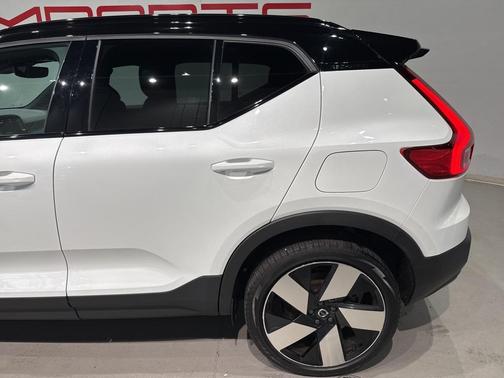 2024 Volvo XC40 Recharge Pure Electric Plus