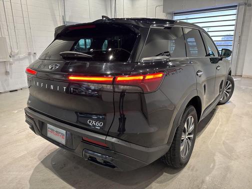 2024 INFINITI QX60 Pure