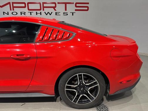 2019 Ford Mustang EcoBoost