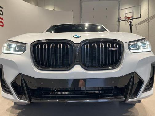 2023 BMW X4 M40i