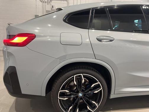 2023 BMW X4 M40i