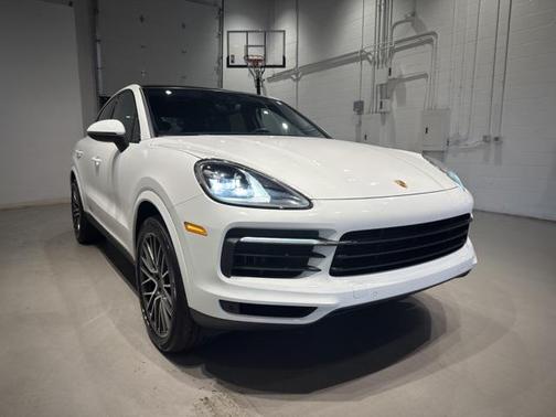 2022 Porsche Cayenne Base