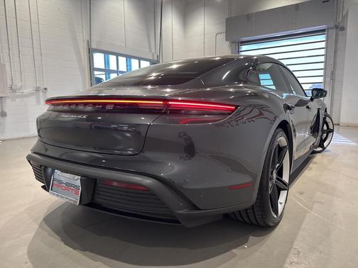 2024 Porsche Taycan 4S