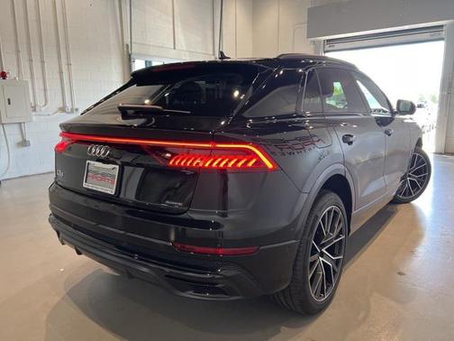 2022 Audi Q8 55 Premium Plus