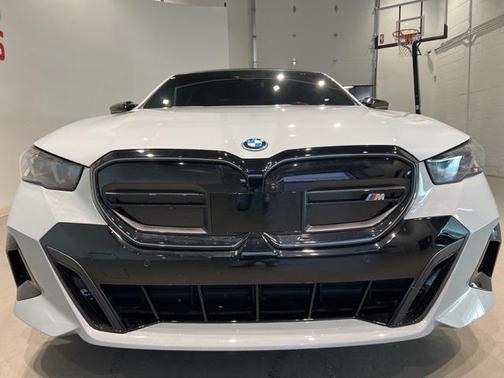2024 BMW i5 M60