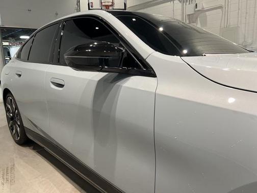2024 BMW i5 M60