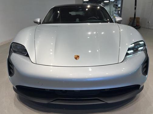 2022 Porsche Taycan GTS