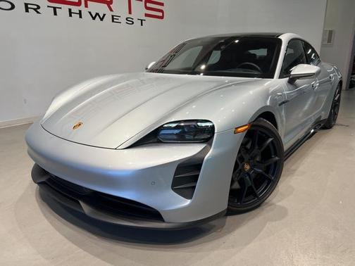 2022 Porsche Taycan GTS