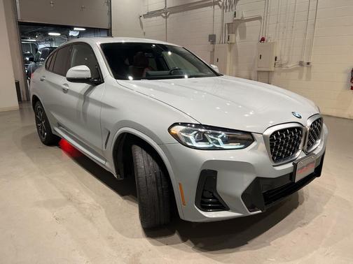 2023 BMW X4 xDrive30i