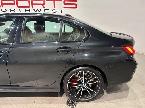 2023 BMW 330e xDrive