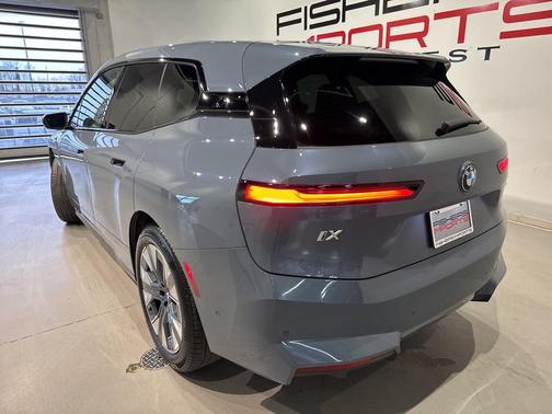 2026 BMW iX xDrive60