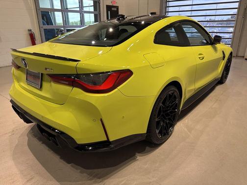 Sao Paulo Yellow 2021 BMW M4 Base