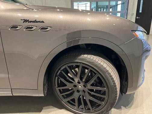 2022 Maserati Levante Modena