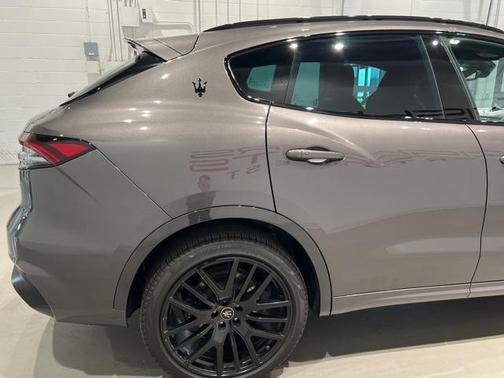 2022 Maserati Levante Modena