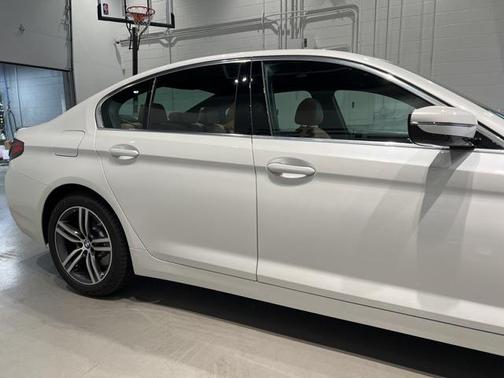 2022 BMW 530 i xDrive