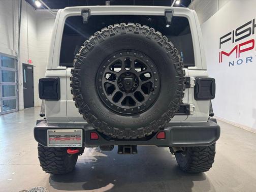 Bright White Clearcoat 2023 Jeep Wrangler Rubicon