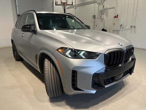2025 BMW X5 M60i